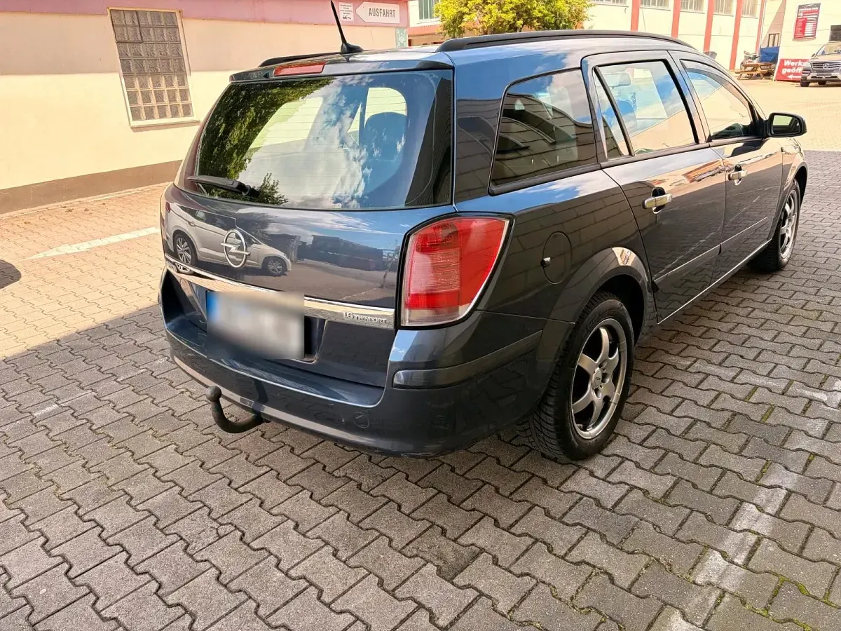 Gebraucht Opel Astra 101 PS (74 kW) 2006 Grau Kombi