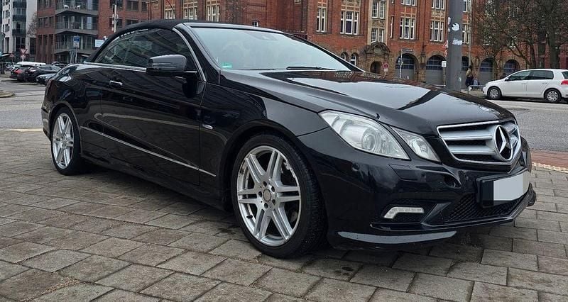 Gebraucht Mercedes E350 AMG 231 PS (169 kW) 2010 Schwarz Cabrio