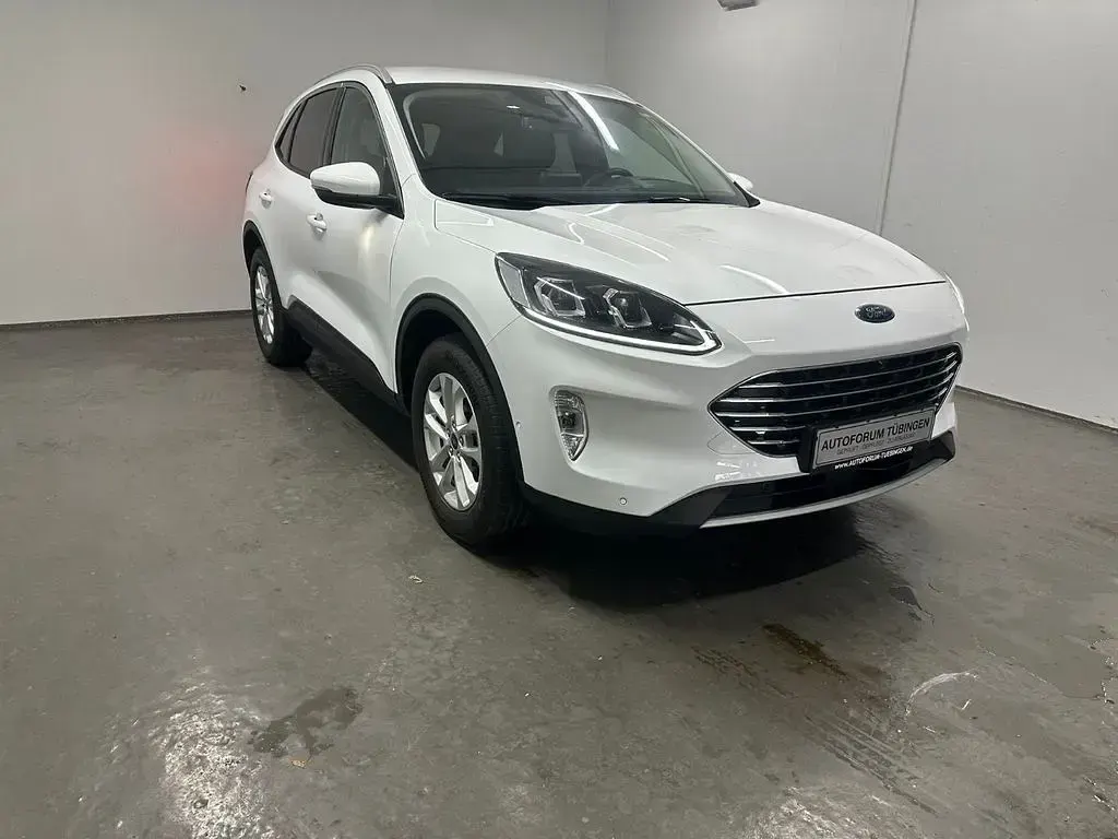 Gebraucht Ford Kuga Titanium 152 PS (111 kW) 2024 Weiß SUV