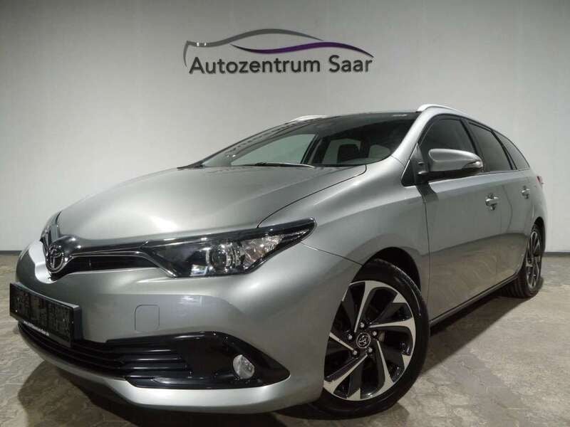 Grau Gebraucht 2016 Toyota Auris Design Kombi | 9.990 € (Fairer Preis) - Bild 1/4