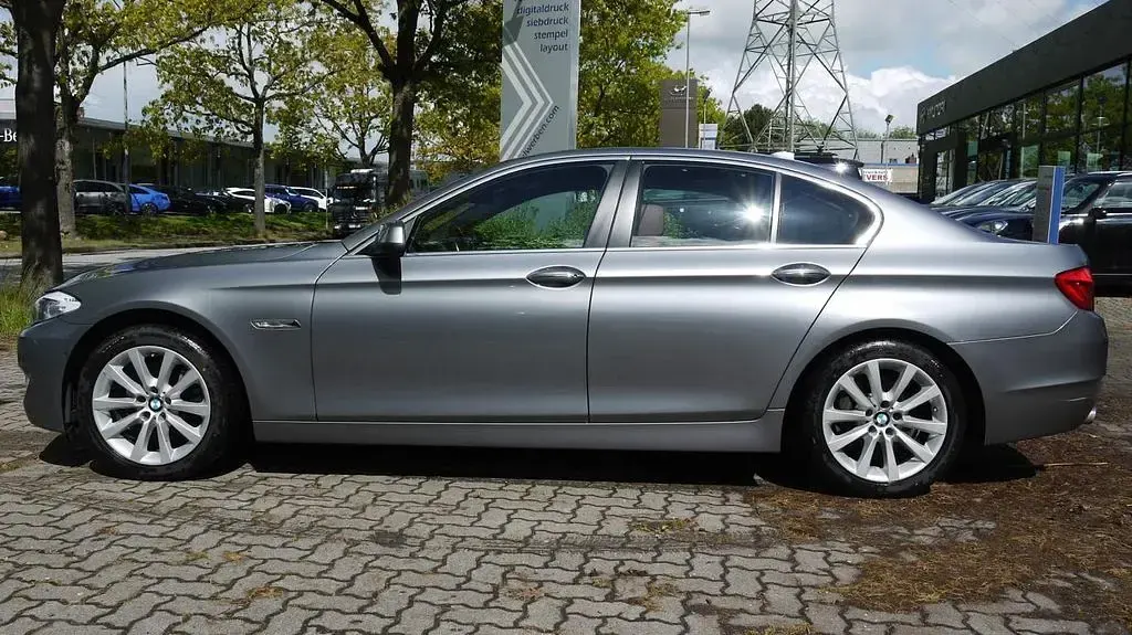 Gebraucht BMW 535 306 PS (225 kW) 2011 Grau Limousine