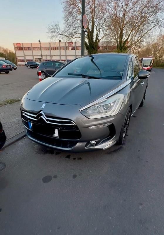 Gebraucht Citroën DS5 115 PS (84 kW) 2013 Grau Kleinwagen