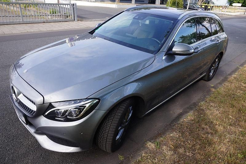 Grau Gebraucht 2014 Mercedes C200 Kombi | 17.500 € (Fairer Preis) - Bild 1/4