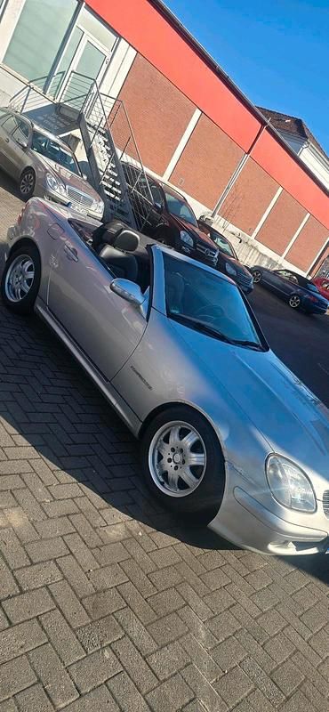Gebraucht Mercedes SLK200 163 PS (119 kW) 2003 Silber Cabrio