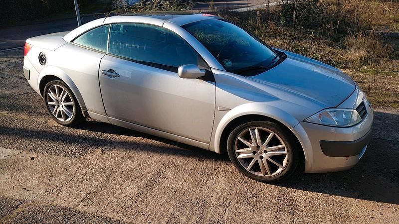 Silber Gebraucht 2005 Renault Mégane Cabriolet Cabrio | 870 € (Guter Preis) - Bild 1/4