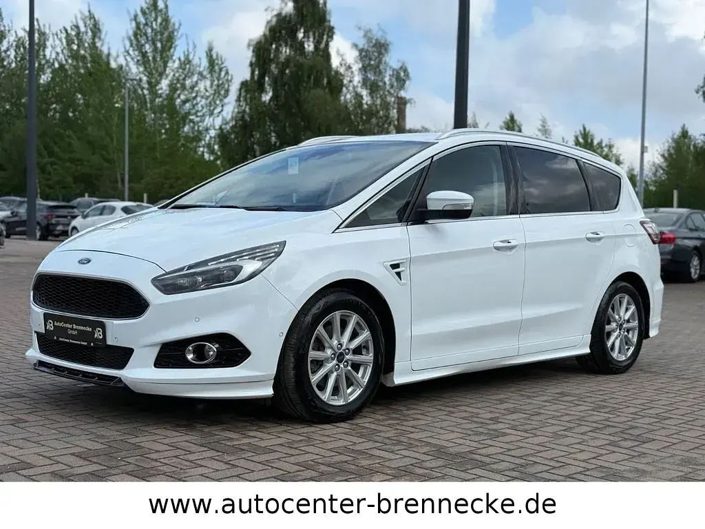 Gebraucht Ford S-MAX Titanium 179 PS (131 kW) 2016 Weiß Van / Kleinbus