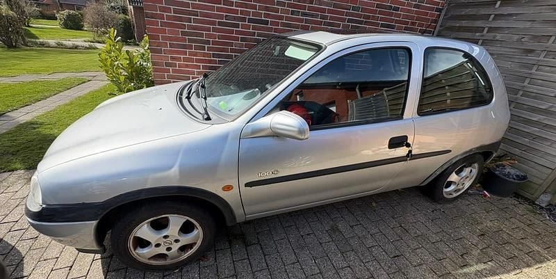 Gebraucht Opel Corsa 65 PS (47 kW) 2000 Silber Kleinwagen
