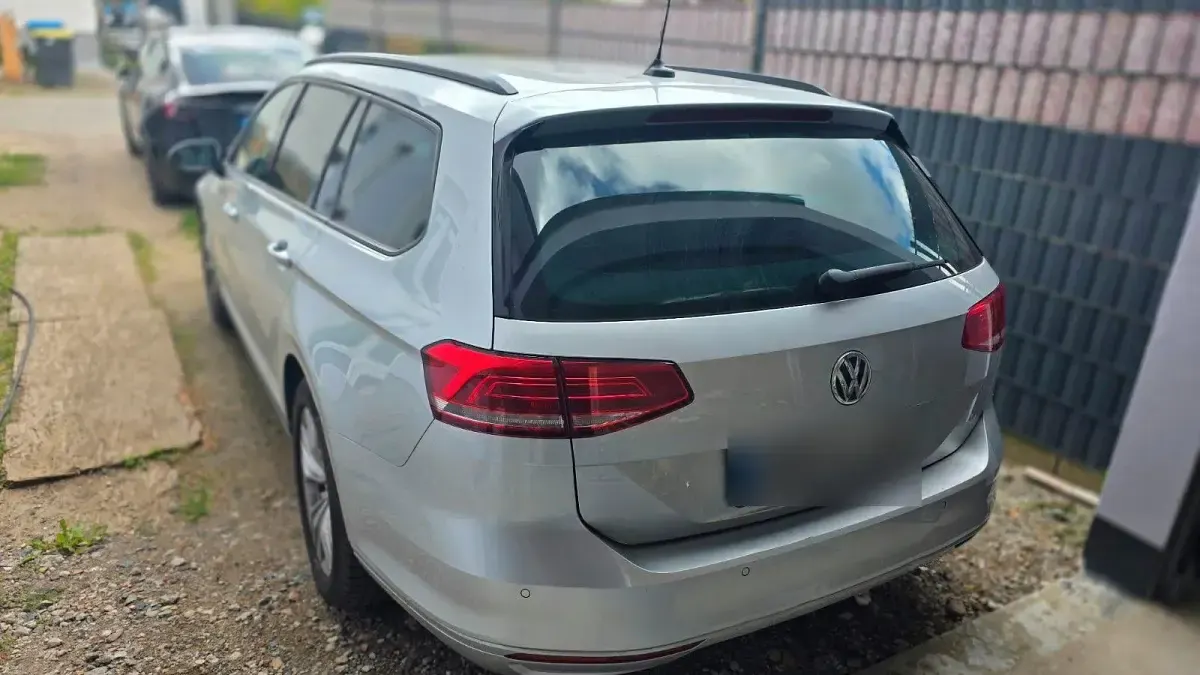 Gebraucht VW Passat 150 PS (110 kW) 2017 Silber Kombi