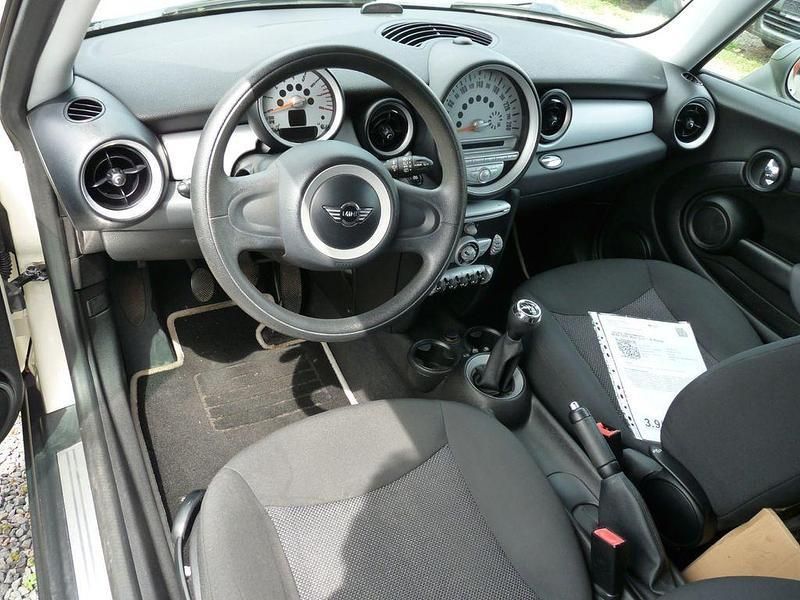 Usata Mini ONE 75 CV (55 kW) 2009 Bianco Utilitaria