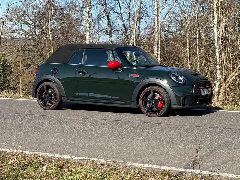 Gebraucht Mini John Cooper Works 231 PS (169 kW) 2022 Grün Kleinwagen
