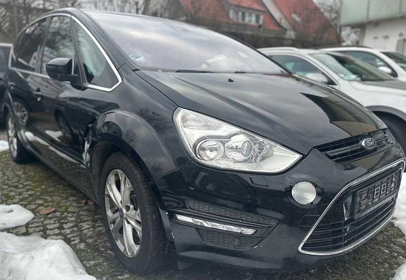 Gebraucht Ford S-MAX Titanium 163 PS (119 kW) 2015 Schwarz Van / Kleinbus