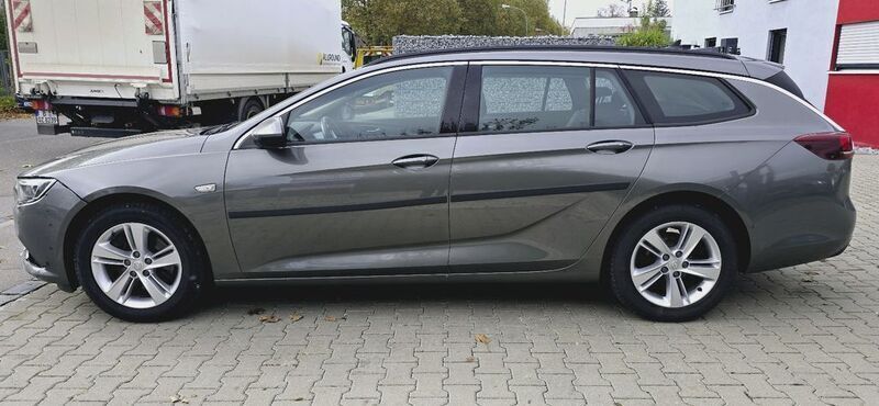 Gebraucht Opel Insignia Edition 170 PS (125 kW) 2018 Grau Kombi