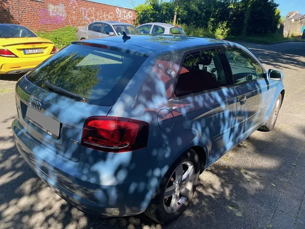Gebraucht Audi A3 Ambiente 105 PS (77 kW) 2011 Grau Kleinwagen