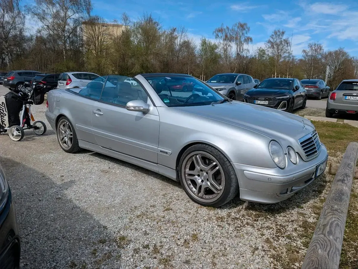 Gebraucht Mercedes CLK230 197 PS (144 kW) 2001 Silber Cabrio