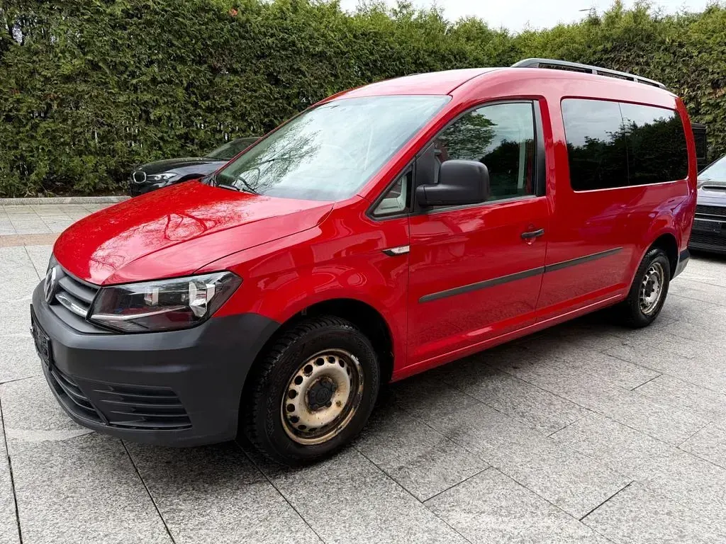 Używany VW Caddy 102 KM (75 kW) 2018 Czerwony Minivan