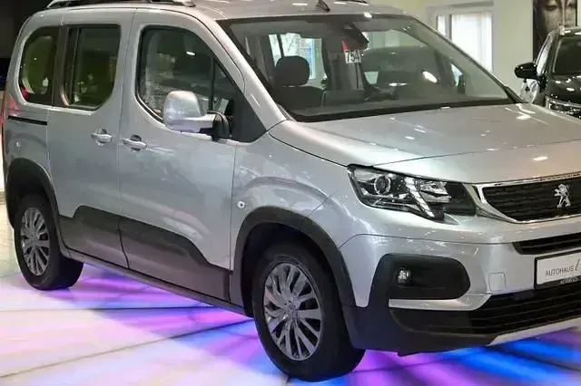 Gebraucht Peugeot Rifter Allure 110 PS (80 kW) 2021 Silber Van / Kleinbus