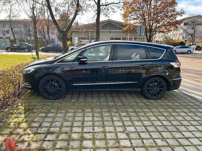 Gebraucht Ford S-MAX Vignale 241 PS (177 kW) 2018 Schwarz Van / Kleinbus