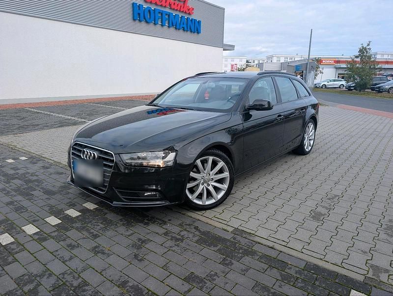 Schwarz Gebraucht 2013 Audi A4 Kombi | 7.500 € (Guter Preis) - Bild 1/4