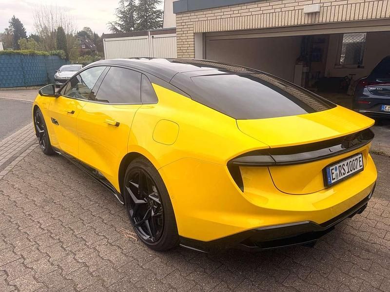 Gebraucht Lotus Emeya 450 kW (612 PS) 2025 Gelb Kleinwagen
