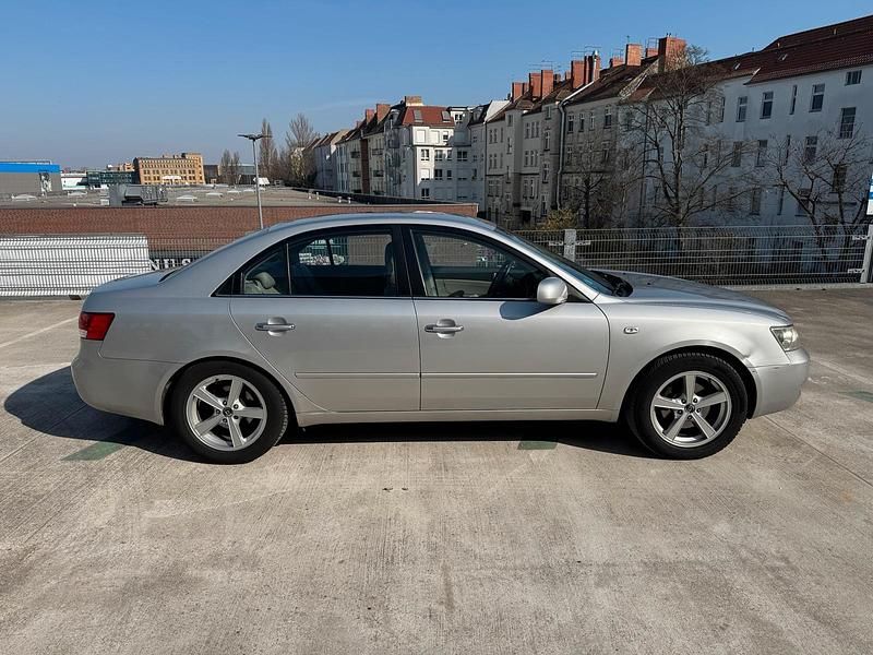 Gebraucht Hyundai Sonata 162 PS (119 kW) 2006 Silber Limousine