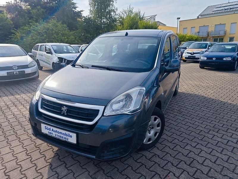 Gebraucht Peugeot TePee Active 99 PS (72 kW) 2016 Grau Van / Kleinbus