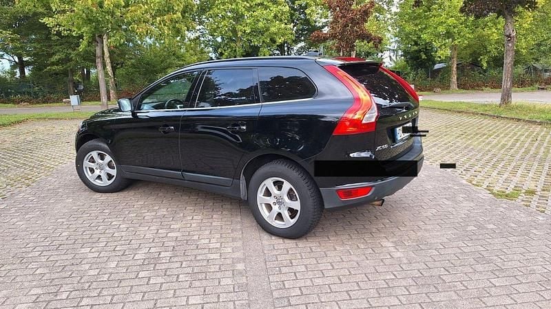 Schwarz Gebraucht 2010 Volvo XC60 Momentum SUV | 7.800 € (Superpreis) - Bild 1/4