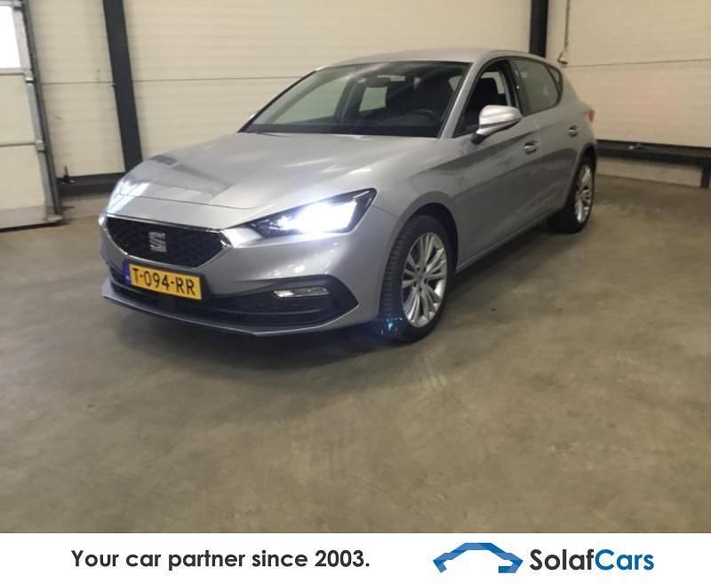 Grau Gebraucht 2023 Seat Leon Style Limousine | 16.335 € (Superpreis) - Bild 1/4