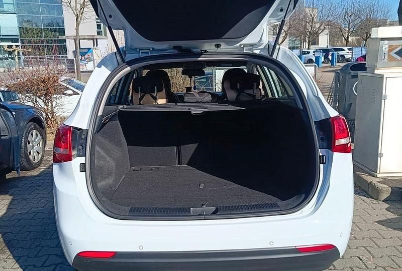 Gebraucht Kia Ceed DREAM-TEAM Edition 184 PS (135 kW) 2016 Weiß Kleinwagen