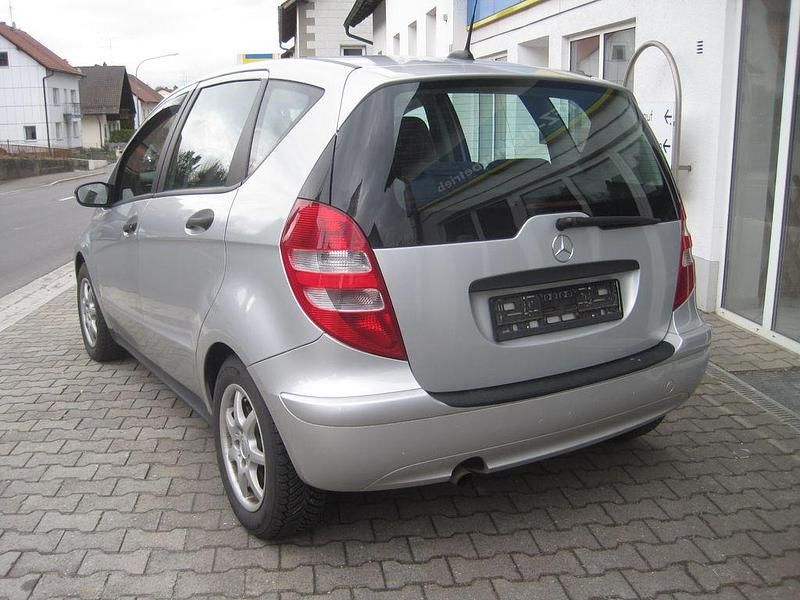 Gebraucht Mercedes A150 95 PS (69 kW) 2007 Silber Limousine