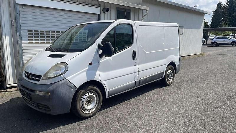 Gebraucht Opel Vivaro 120 PS (88 kW) 2005 Casabl/arctic/eisweiss/kaolin Van / Kleinbus