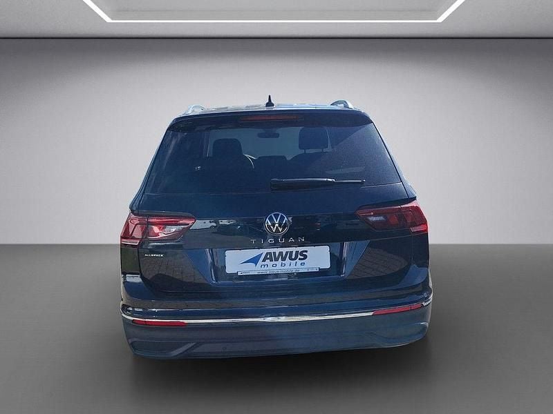 Gebraucht VW Tiguan Allspace Life 150 PS (110 kW) 2024 Schwarz SUV
