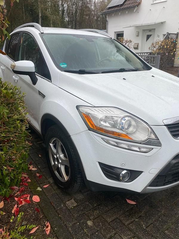 Gebraucht Ford Kuga Titanium 140 PS (102 kW) 2012 Weiß SUV
