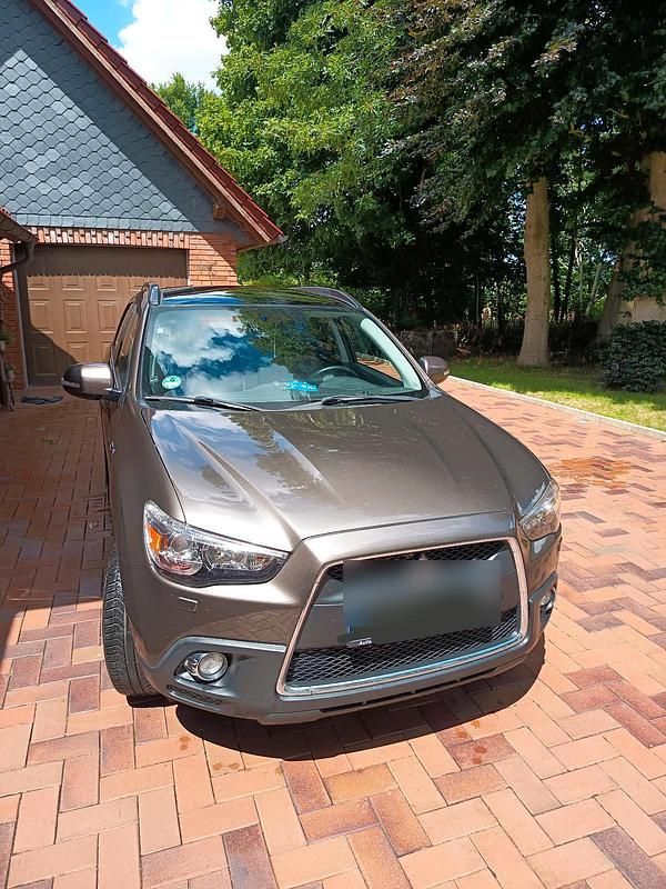 Braun Gebraucht 2013 Mitsubishi ASX SUV | 7.990 € (Fairer Preis) - Bild 1/4