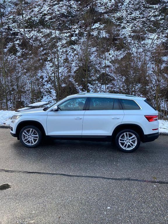 Weiß Gebraucht 2020 Skoda Kodiaq Style SUV | 23.500 € (Superpreis) - Bild 1/3