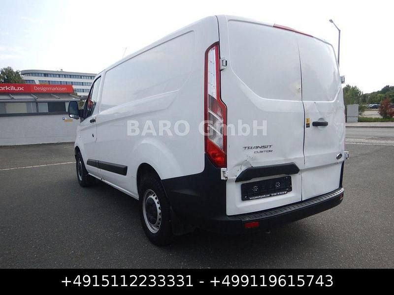 Gebraucht Ford Transit Custom 105 PS (77 kW) 2019 Weiß Van / Kleinbus