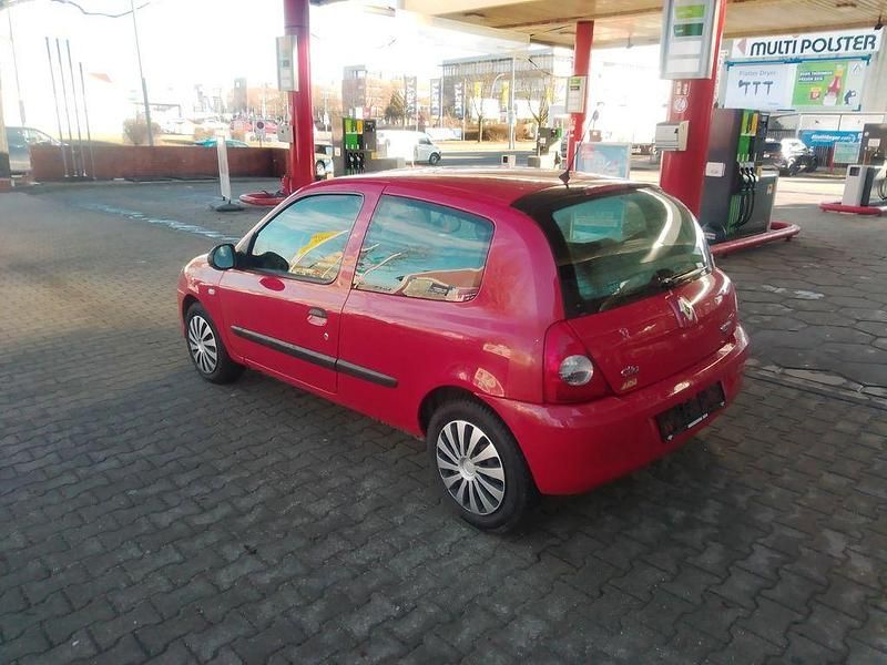 Gebraucht Renault Clio II Campus 58 PS (42 kW) 2010 Rot Kleinwagen