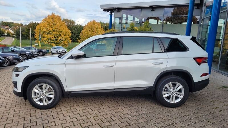 Weiß Gebraucht 2023 Skoda Kodiaq SUV | 40.990 € (Teuer) - Bild 1/4
