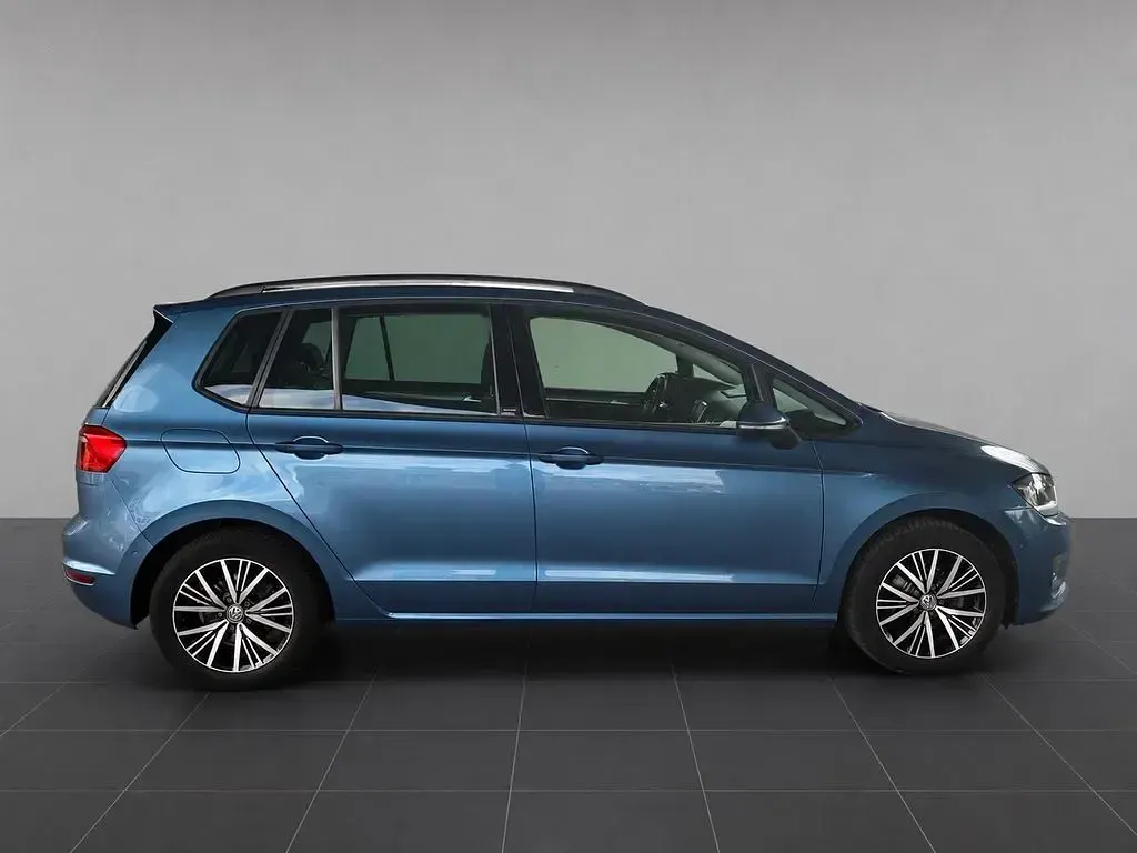 Gebraucht VW Golf VII Allstar 110 PS (80 kW) 2017 Blau Limousine