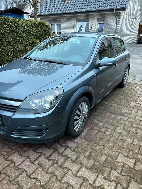 Gebraucht Opel Astra 105 PS (77 kW) 2005 Grau Limousine