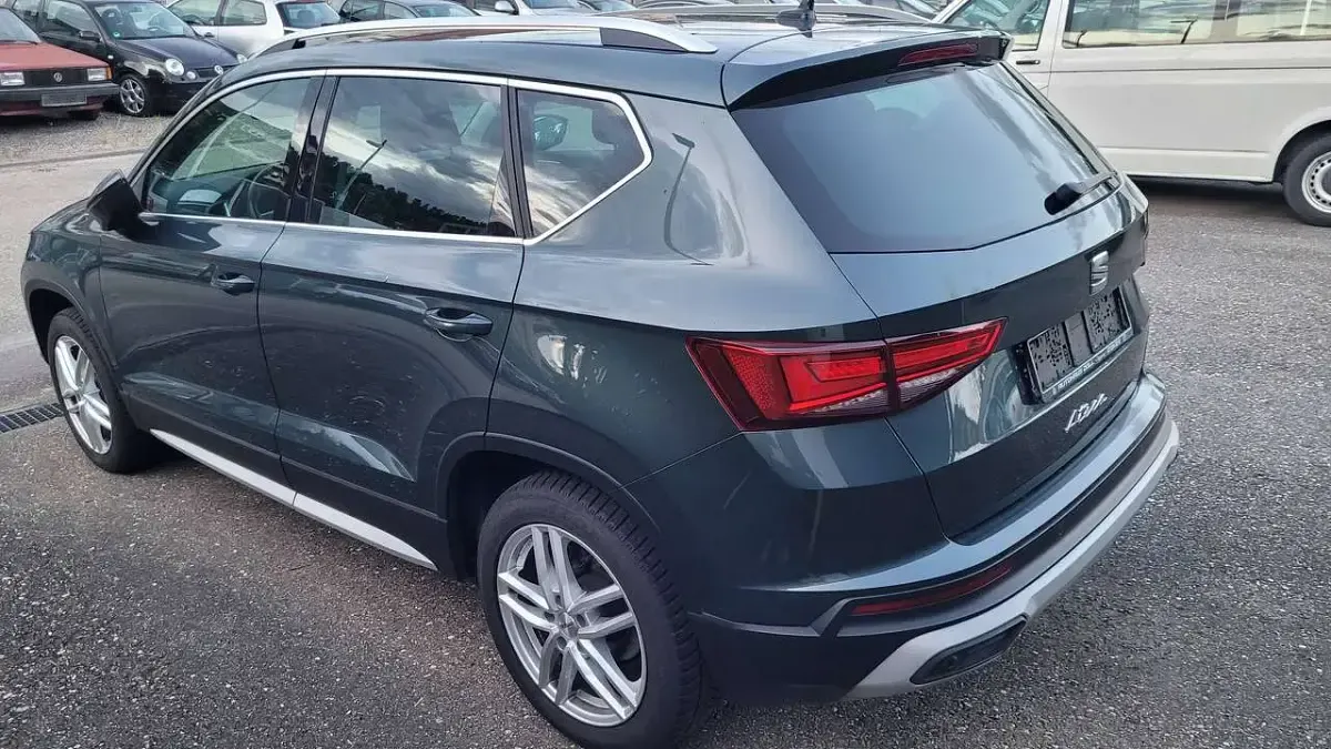 Gebraucht Seat Ateca Xperience 150 PS (110 kW) 2022 "camouflage" grün SUV