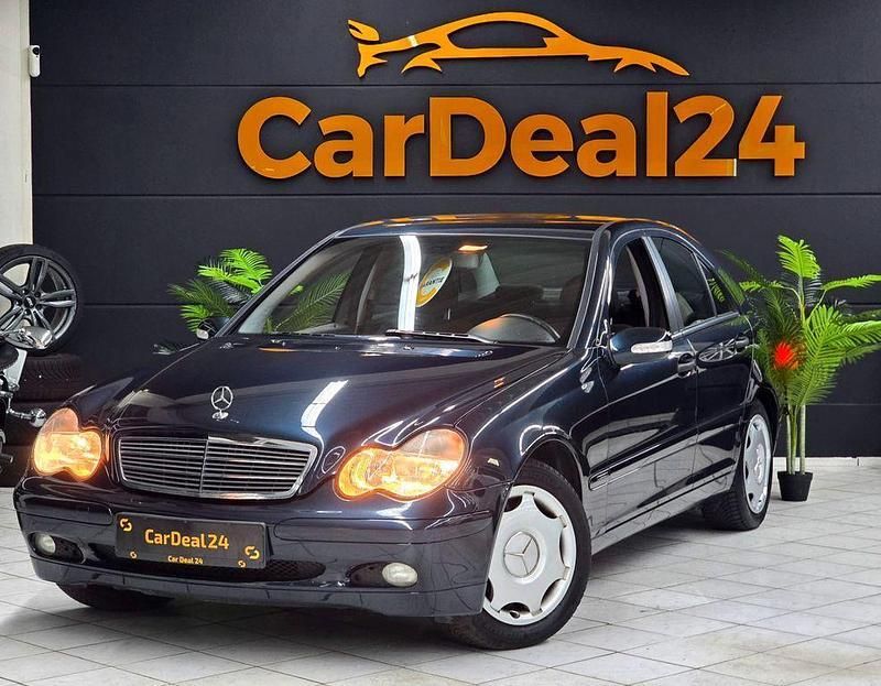 Blau Gebraucht 2003 Mercedes C180 Classic Limousine | 5.999 € (Teuer) - Bild 1/4