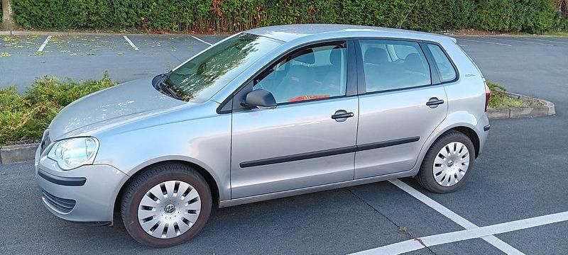 Grau Gebraucht 2006 VW Polo Goal Limousine | 2.200 € (Guter Preis) - Bild 1/4