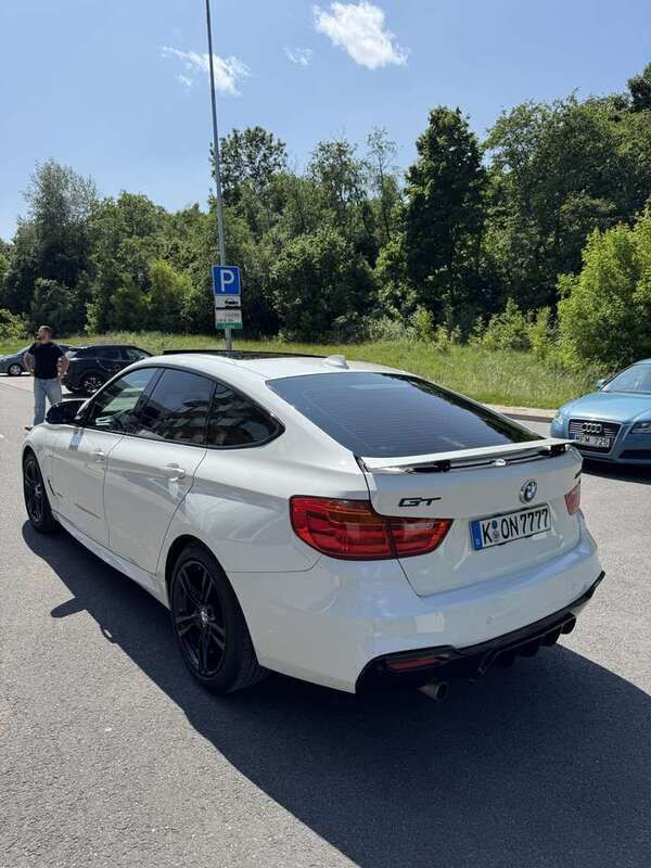 Weiß Gebraucht 2015 BMW 320 Gran Turismo M Sport Kleinwagen | 16.995 € (Fairer Preis) - Bild 1/4