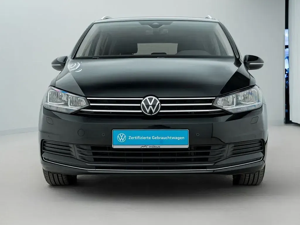 Gebraucht VW Touran Active 150 PS (110 kW) 2022 Schwarz Van / Kleinbus