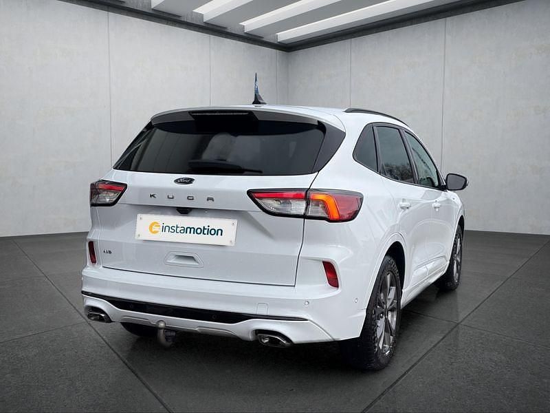 Gebraucht Ford Kuga 190 PS (139 kW) 2020 Weiß SUV