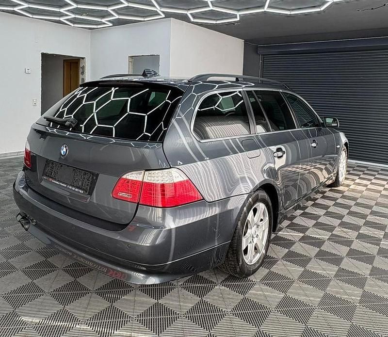 Gebraucht BMW 525 Advantage 218 PS (160 kW) 2008 Grau Kombi