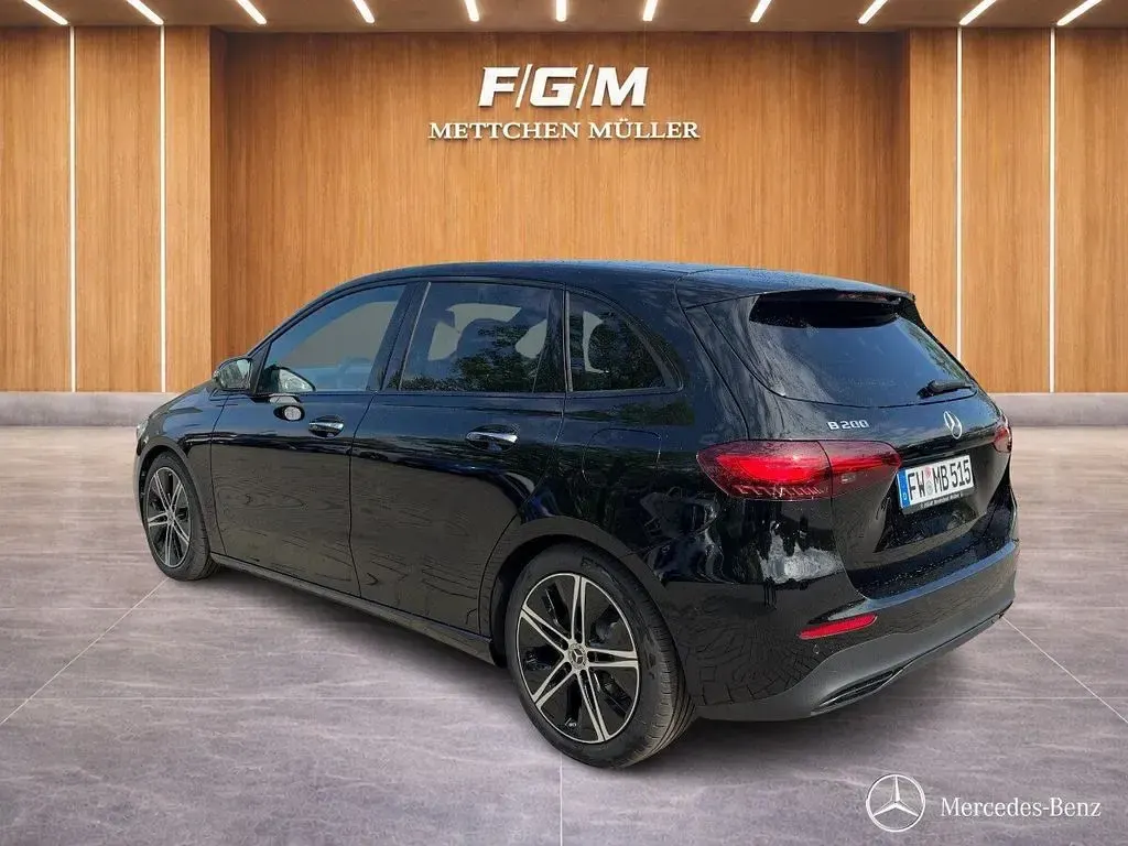 Gebraucht Mercedes B200 Progressive 163 PS (119 kW) 2026 Unilack nachtschwarz Kleinwagen