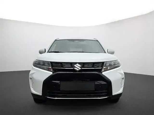 Gebraucht Suzuki Vitara Comfort+ 116 PS (85 kW) 2025 Cool white pearl met SUV