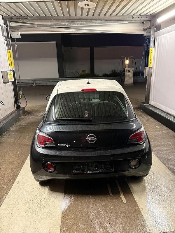Second-hand Opel Adam 69 CP (50 kW) 2015 Negru Hatchback