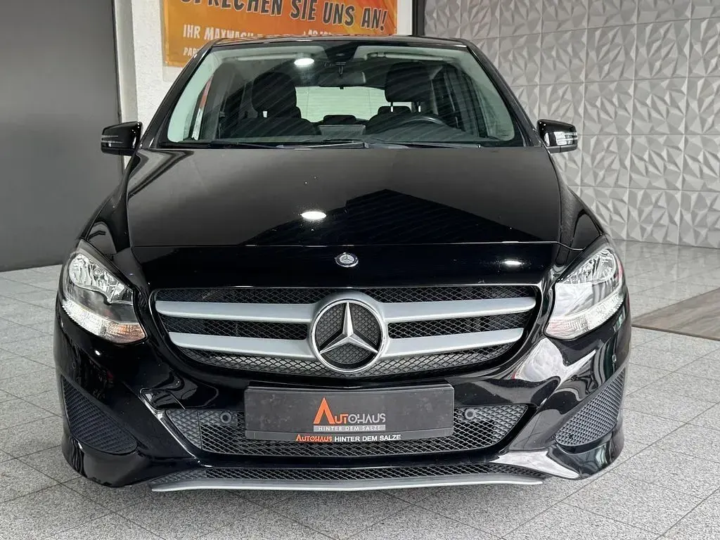 Gebraucht Mercedes B200 136 PS (100 kW) 2015 Schwarz Kleinwagen